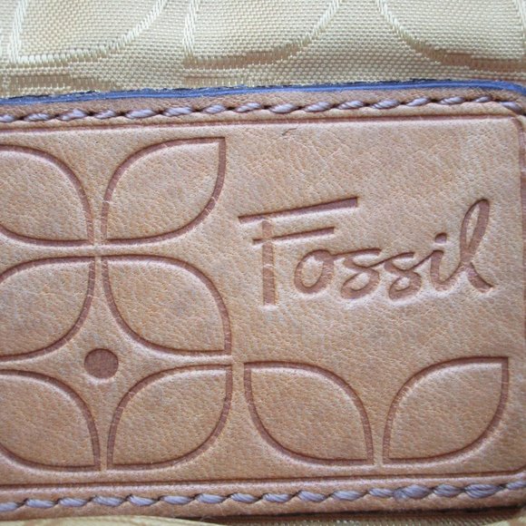 Fossil Tan Purse - Picture 2 of 16